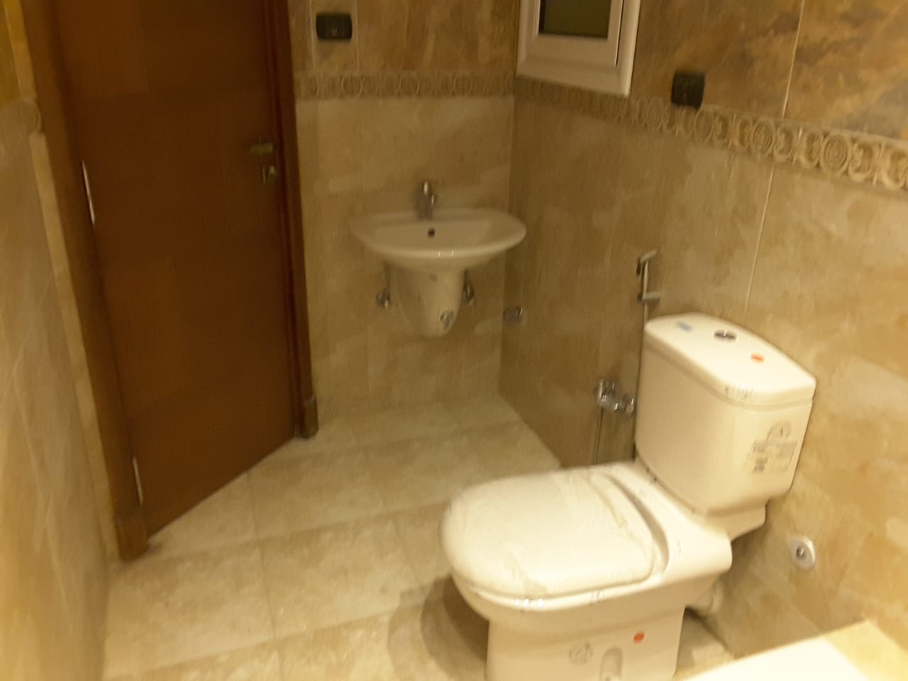  بيع عقارات ومبانى