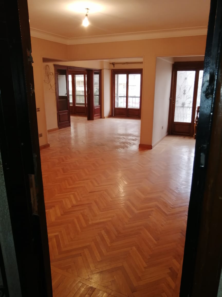  بيع عقارات ومبانى