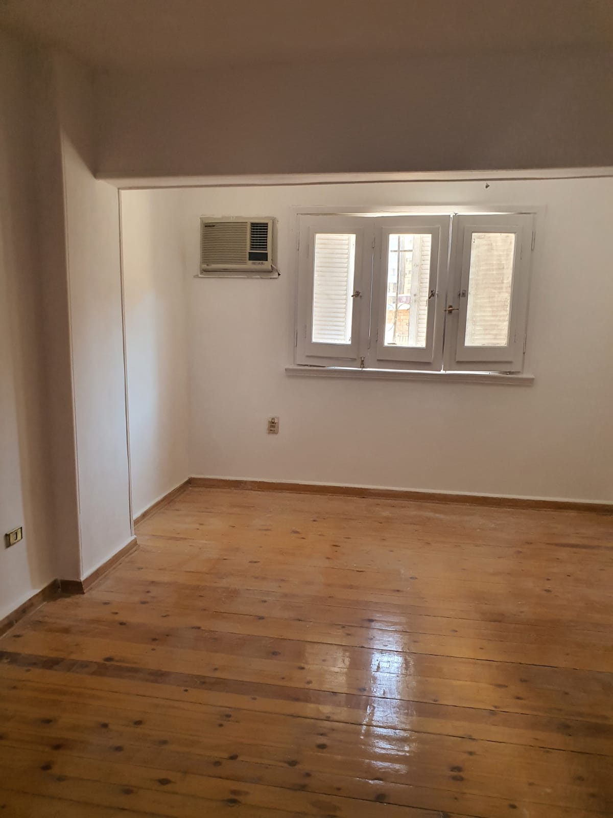  بيع عقارات ومبانى