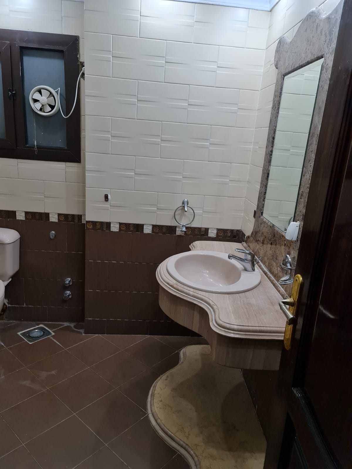  بيع عقارات ومبانى