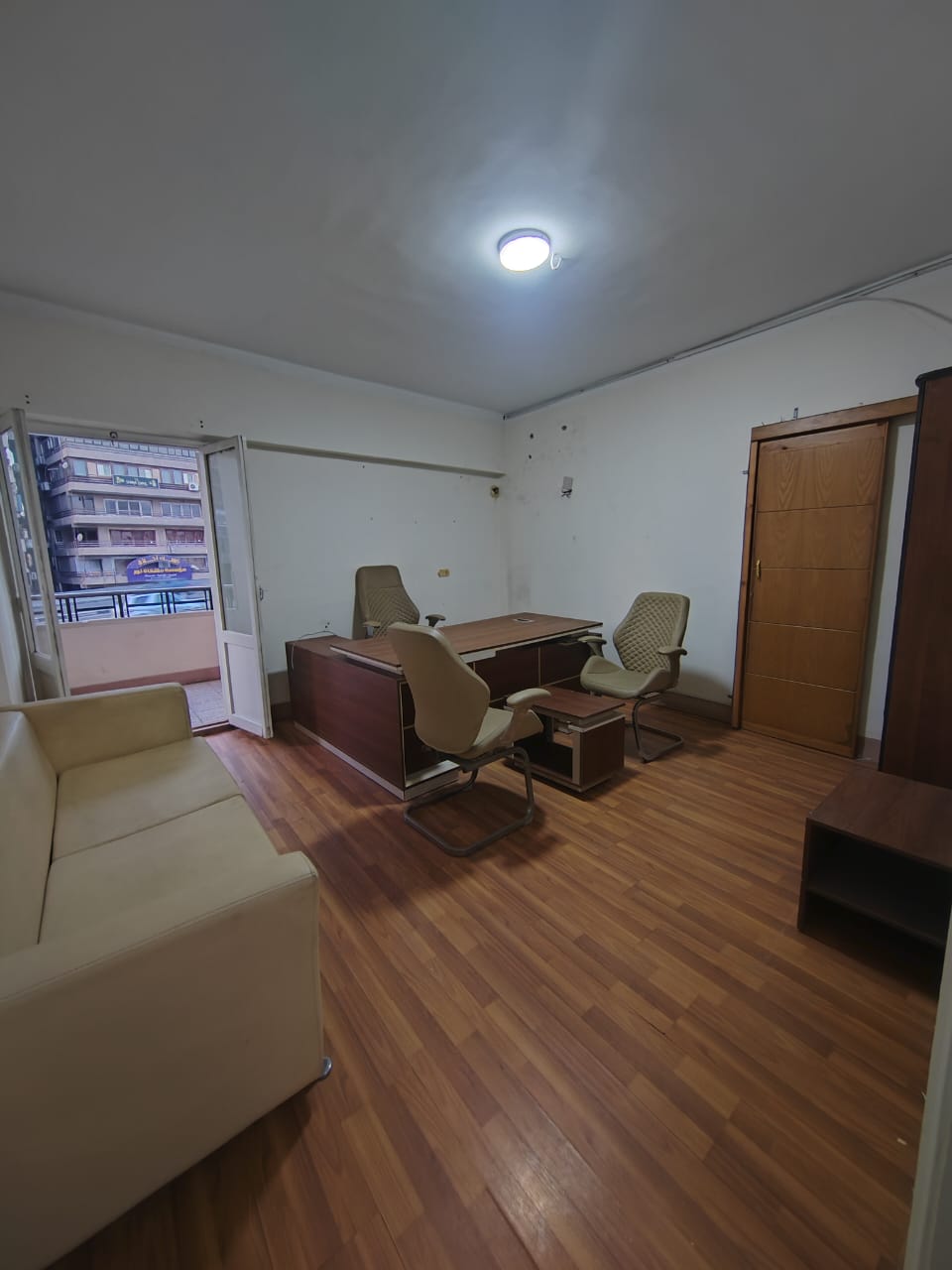  بيع عقارات ومبانى