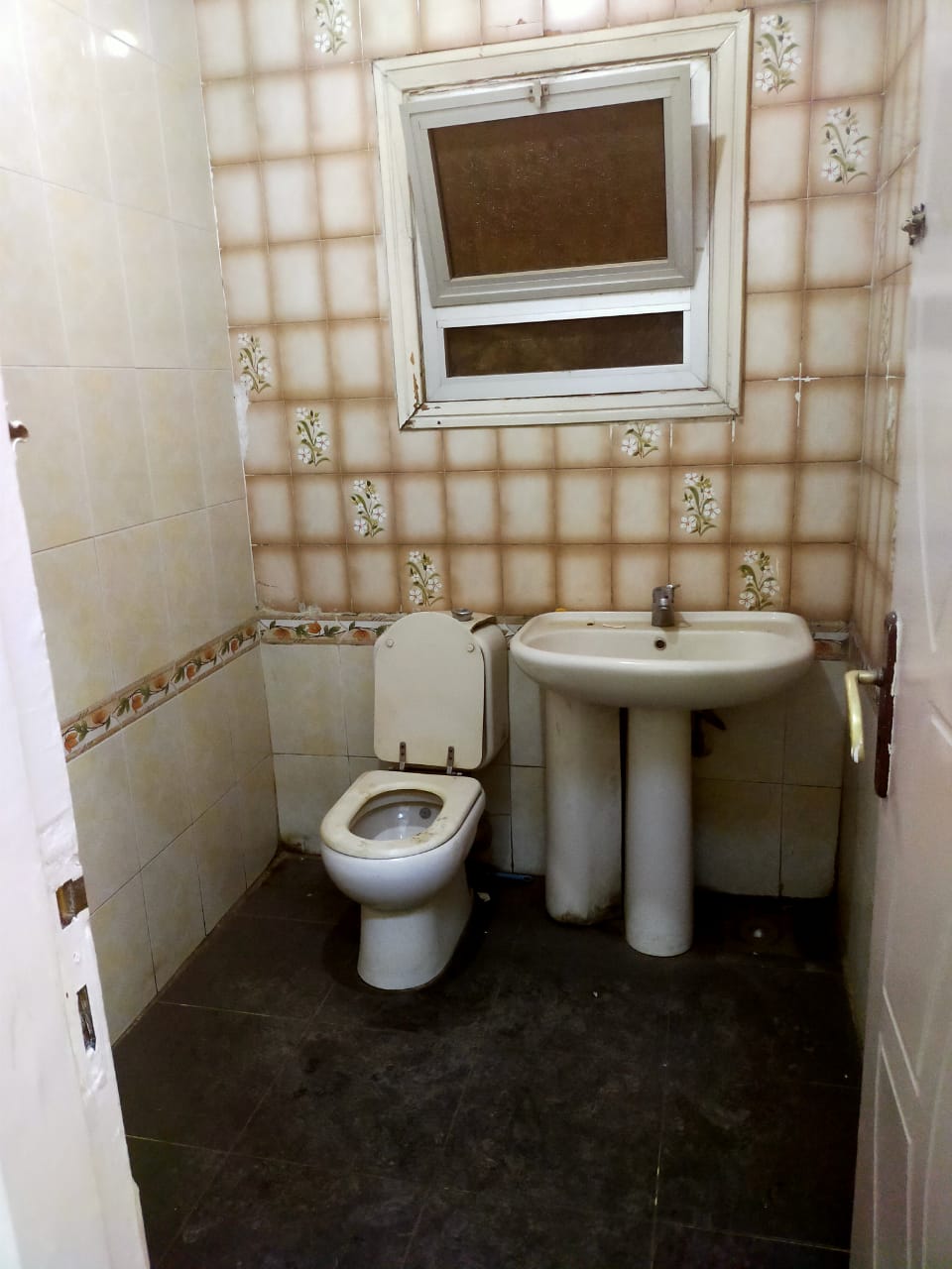  بيع عقارات ومبانى