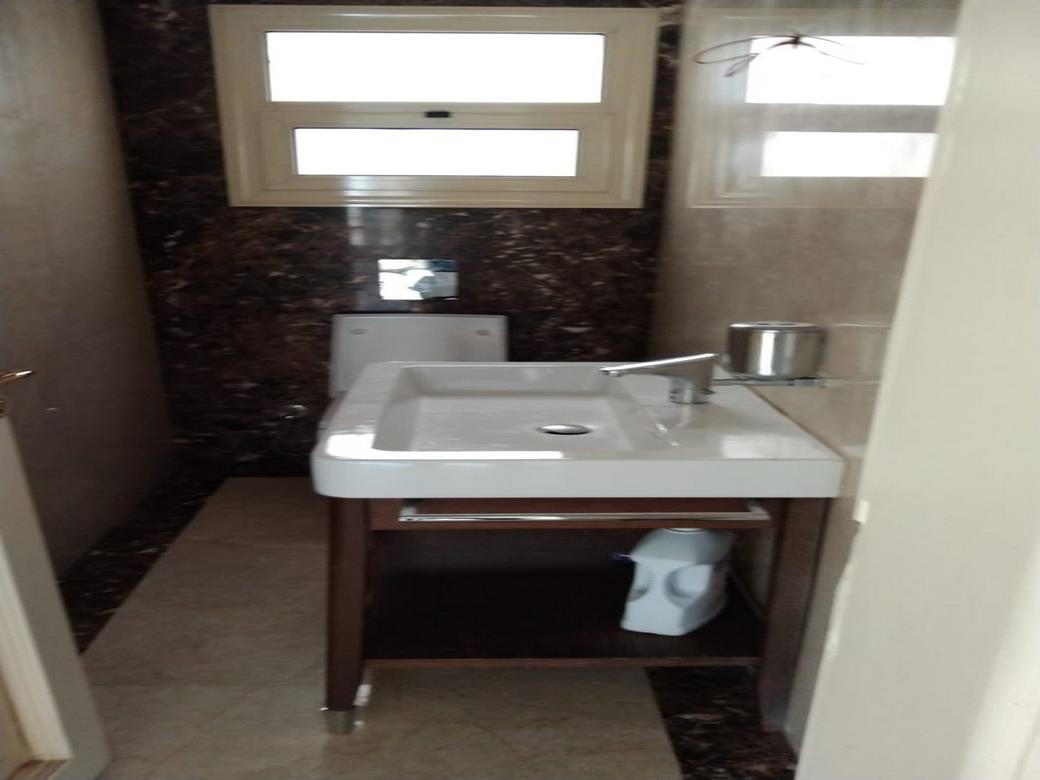  بيع عقارات ومبانى