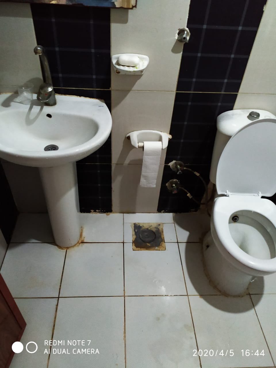  بيع عقارات ومبانى