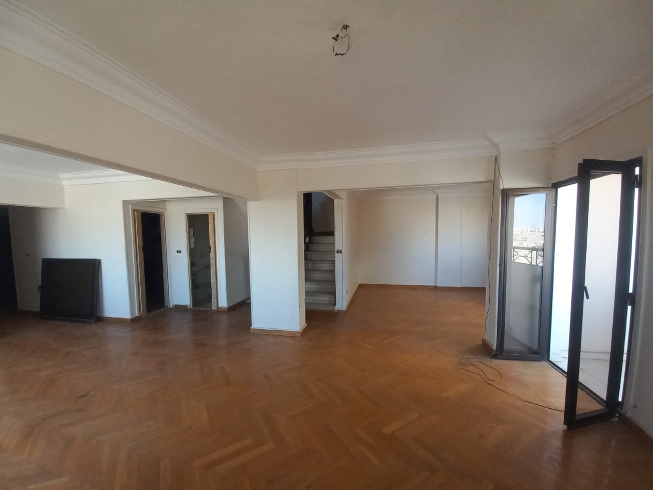  بيع عقارات ومبانى