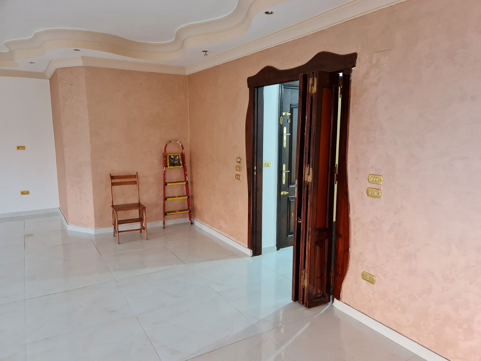  بيع عقارات ومبانى