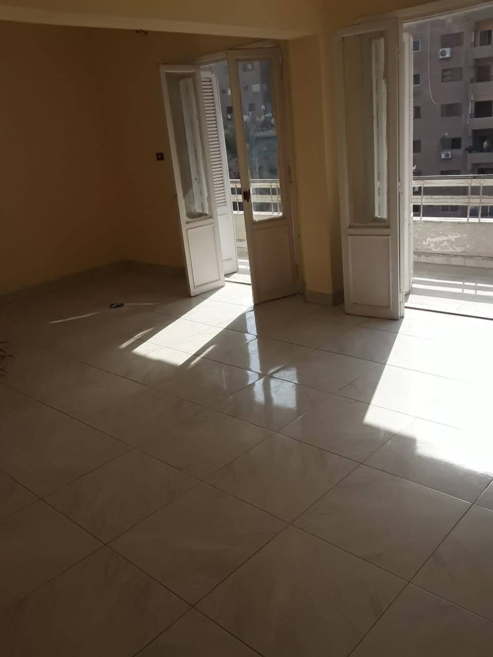  بيع عقارات ومبانى