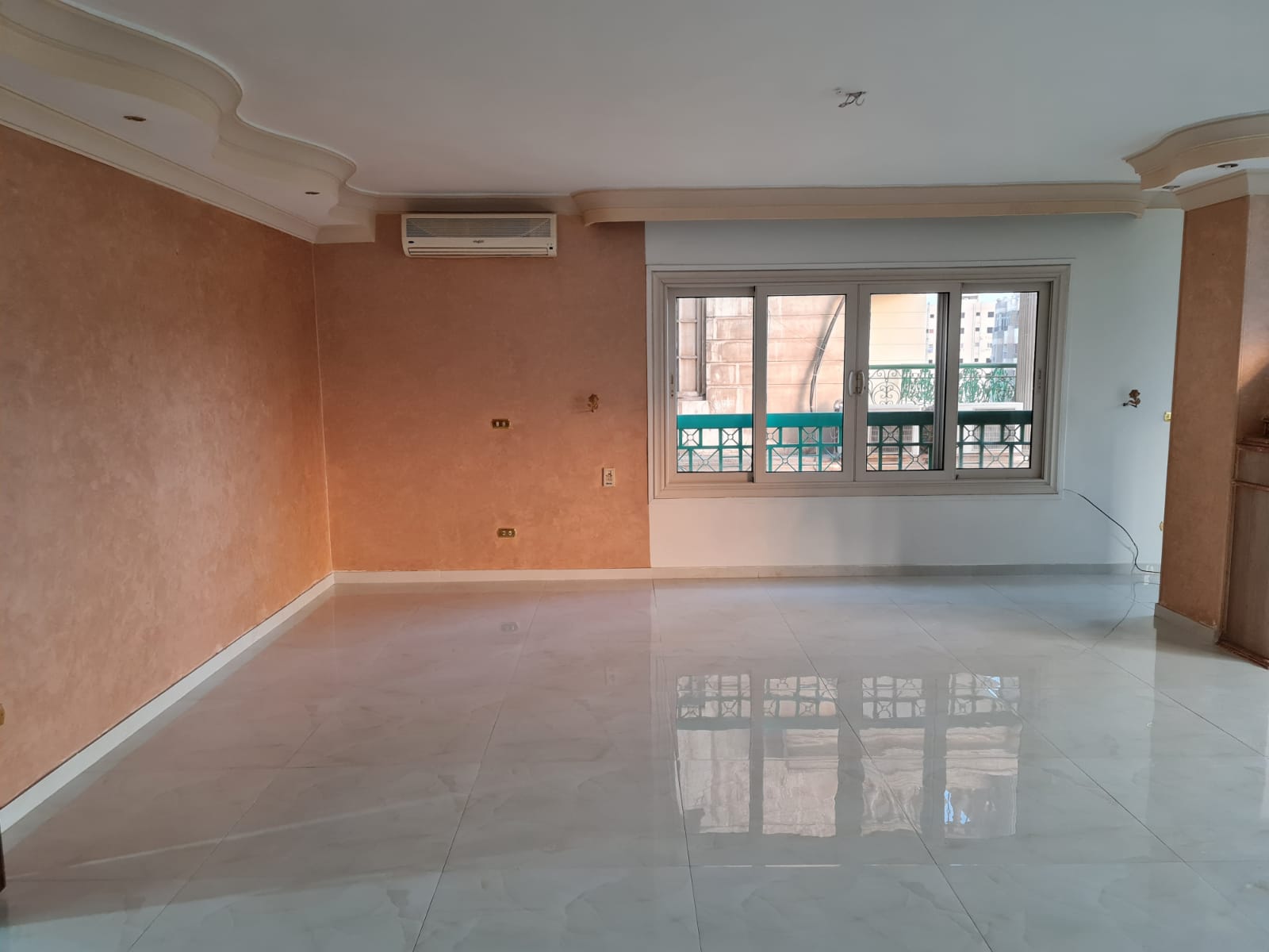  بيع عقارات ومبانى